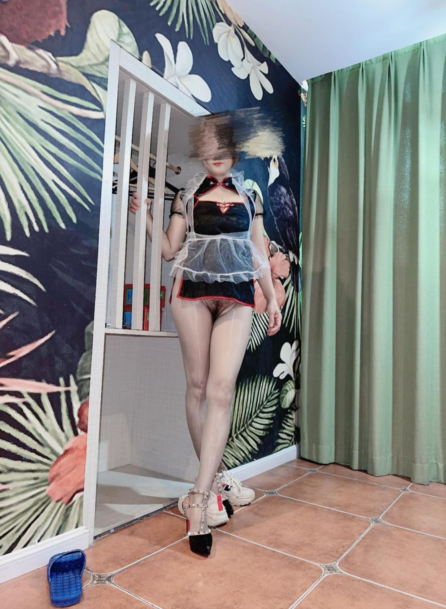 人妻控酒店露出